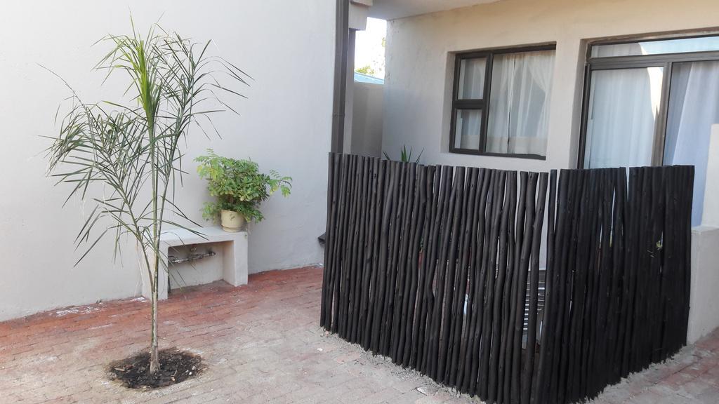 Self-Catering Studio, Unit 6 On Krupp Windhoek Kültér fotó