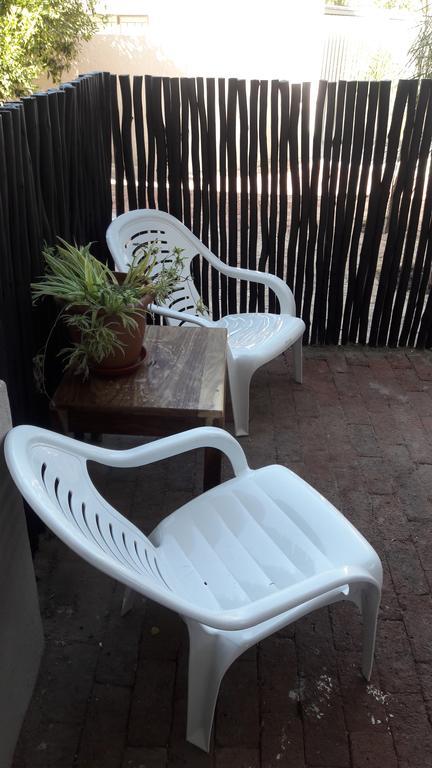 Self-Catering Studio, Unit 6 On Krupp Windhoek Kültér fotó