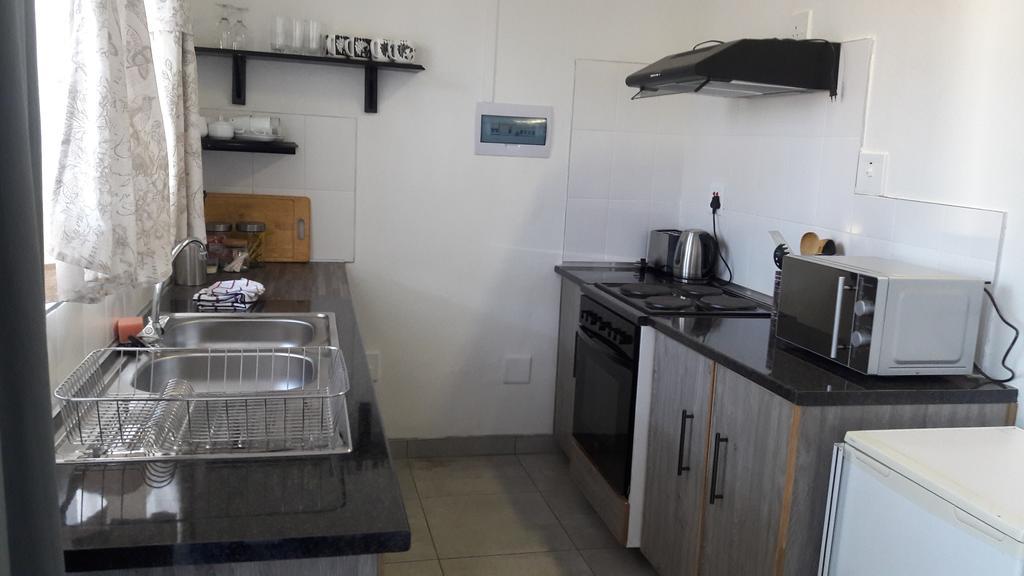 Self-Catering Studio, Unit 6 On Krupp Windhoek Kültér fotó